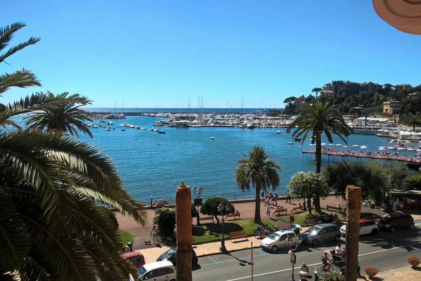 Blurapallo Buitenkant foto