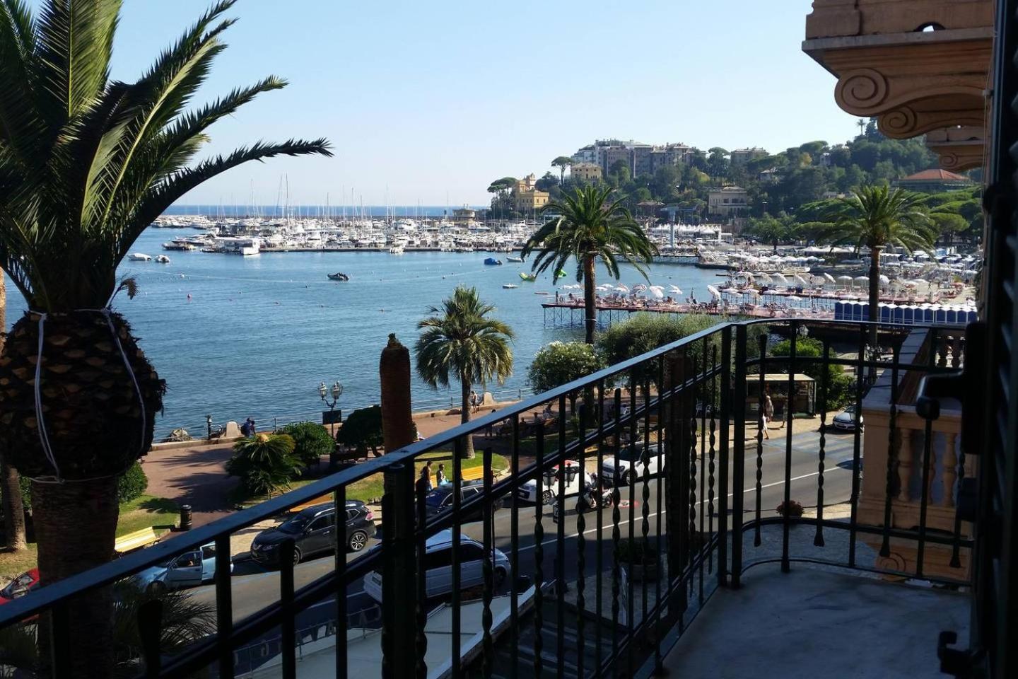 Blurapallo Buitenkant foto