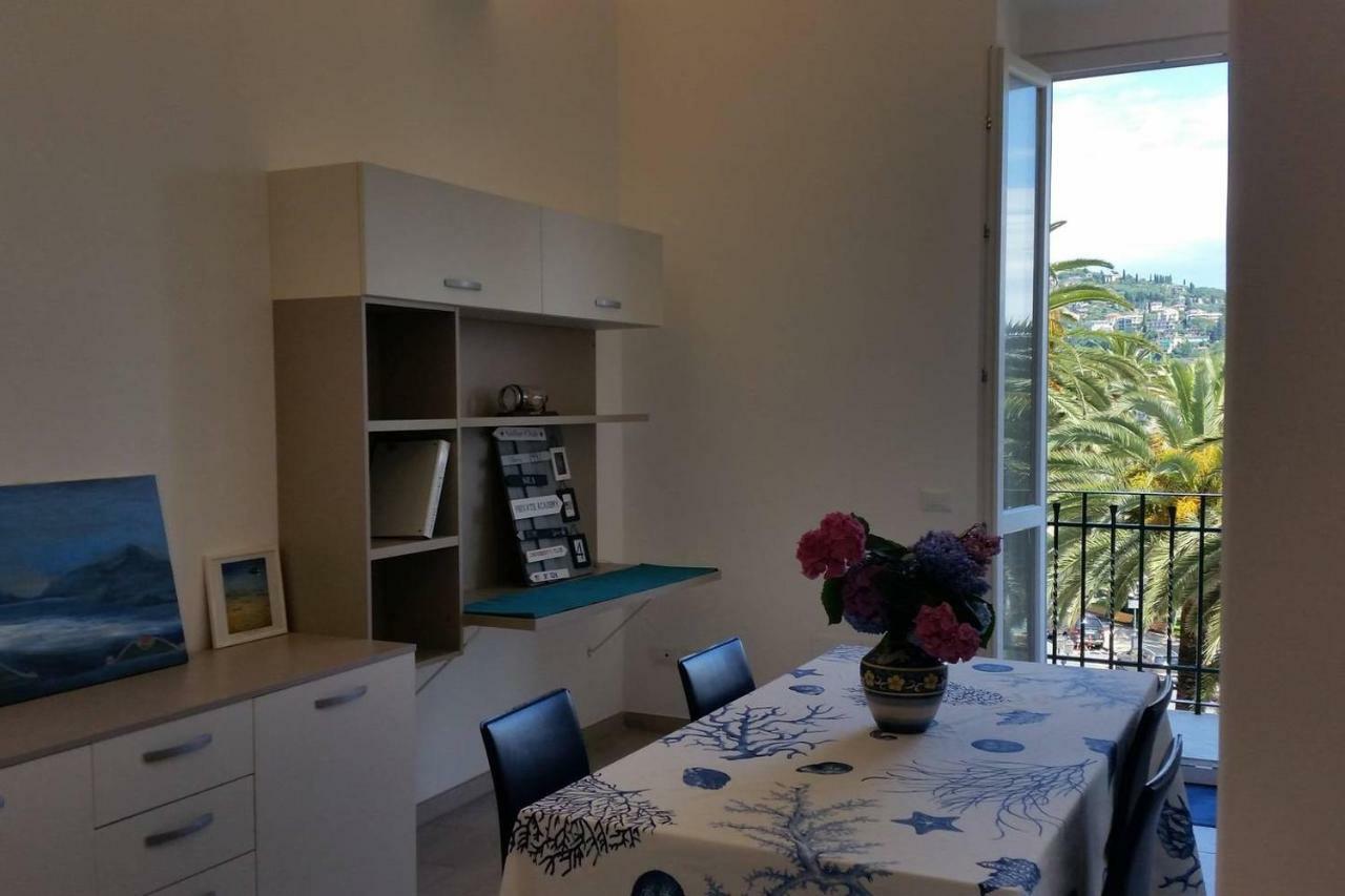Blurapallo Buitenkant foto